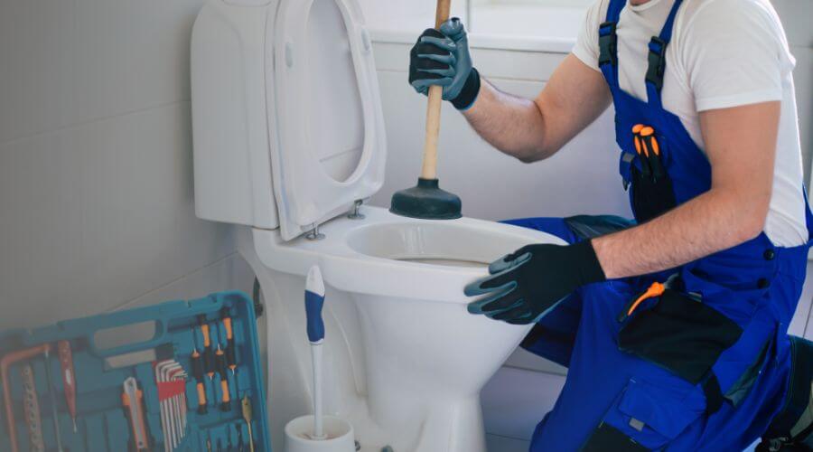 Local annual plumbing maintenance in New Holland, IL